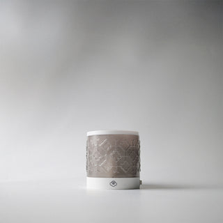 a light grey cloer pattern plug in melter 